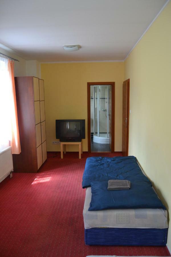 Penzion Ve Dvore Ostrava Exterior foto